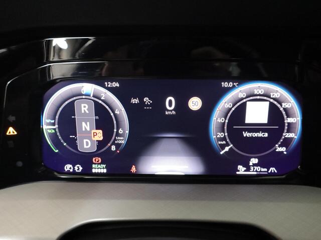 Volkswagen GOLF 1.5 eHybrid Life Edition 204 pk Automaat (DSG) | Verlengde garantie | Navigatie | Parkeersensoren (Park assist) | Achteruitrijcamera |