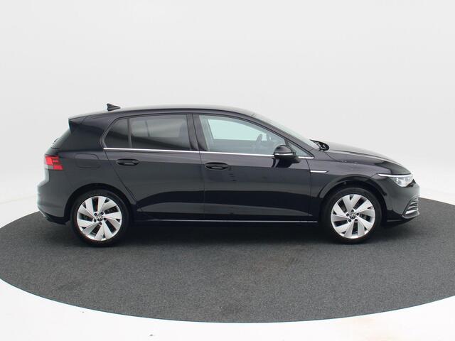 Volkswagen GOLF 1.5 eTSi 150 Pk Automaat Style | Adaptive Cruise | Climatronic | Camera | CarPlay | Navigatie | 17 Inch