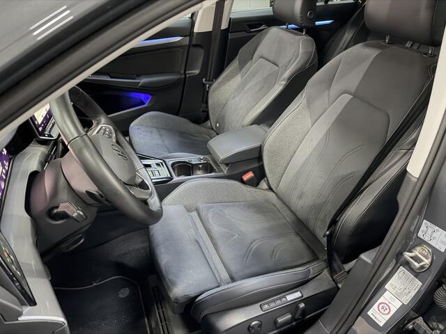 Volkswagen GOLF Variant 1.5 eTSI Style 150Pk Pano 360 Camera Trekhaak