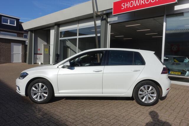 Volkswagen GOLF 1.0 TSI COMFORTLINE BUSINESS DSG Trekhaak New Distri (All-in prijs)