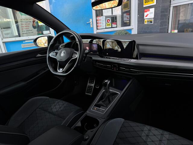 Volkswagen GOLF 1.5 TSI R-Line | Trekhaak | Winterpakket | Achteruitrijcamera |