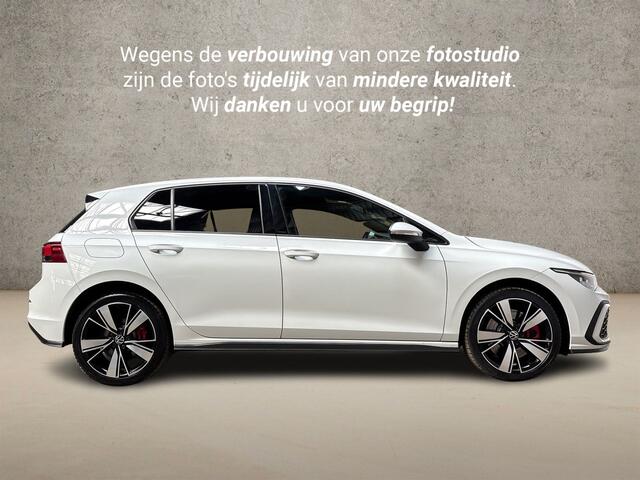 Volkswagen GOLF 1.4 eHybrid GTE 245Pk Automaat (APPLE CARPLAY, GROOT NAVI, GETINT GLAS, KEYLESS, SPORTSTOELEN, PARKEERSENSOREN, SFEERVERLICHTING, NIEUWE APK, NIEUWSTAAT)