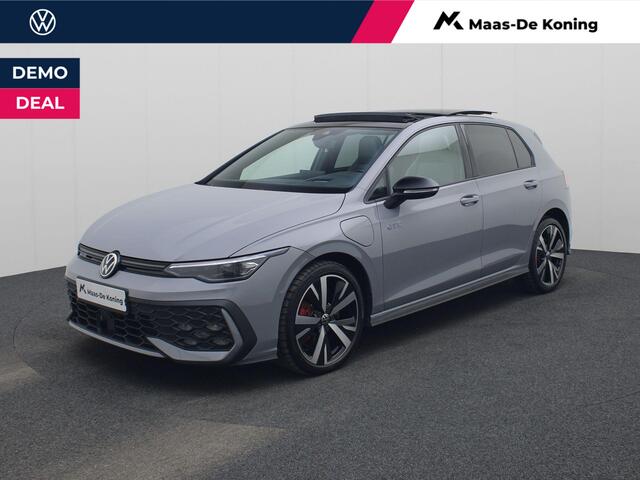 Volkswagen GOLF 1.5eHybrid 200kW/272PK Black Style GTE · Panoramadak · 360°Camera + Parkeersensoren · Leder · Elektrische stoelverstelling · HEAD-UP Display · Garantie t/m 15-04-2030 of 100000km