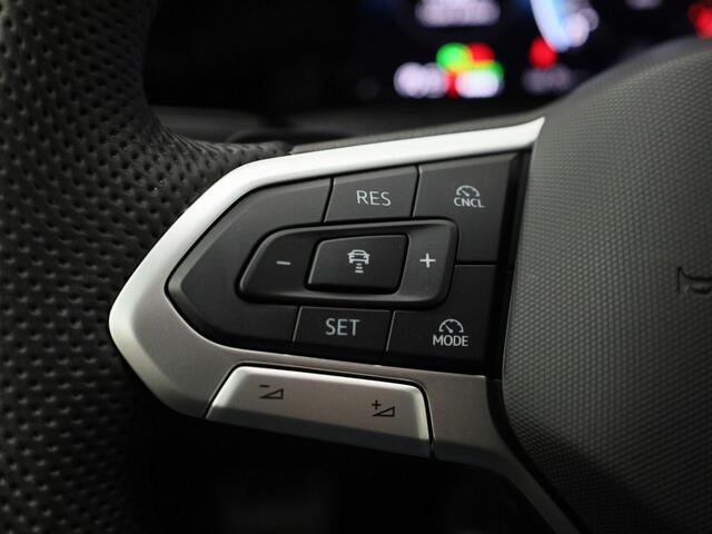 Volkswagen GOLF 1.5eHybrid 200kW/272PK Black Style GTE · Panoramadak · 360°Camera + Parkeersensoren · Leder · Elektrische stoelverstelling · HEAD-UP Display · Garantie t/m 15-04-2030 of 100000km