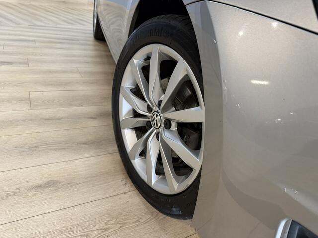 Volkswagen GOLF 1.2 TSI Highline Airco ECC | Cruise Control | Navigatie | Apple Carplay | Camera | DAB | Isofix | NAP