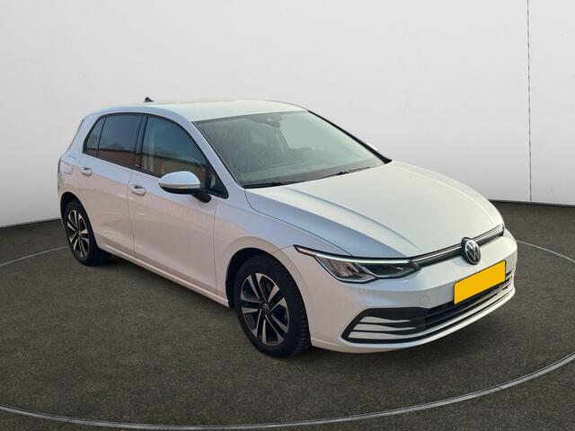 Volkswagen GOLF 1.0 eTSI Life Business Aut- Stuur/Stoelverwarming, Camera, Carplay, Android Auto, Sfeerverlichting, Ada Cruise