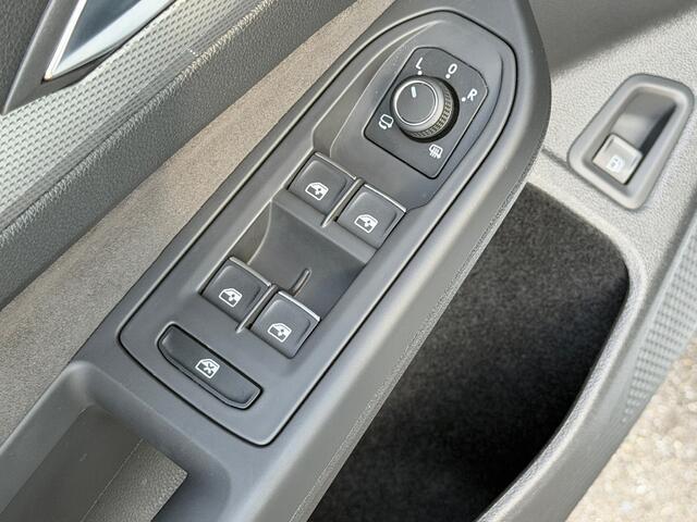 Volkswagen GOLF 1.5 eHybrid 204pk Style | 360 Camera | Ergo stoel | Adapt. Cruise | Rijklaar incl. 5 jaar Fabrieksgarantie