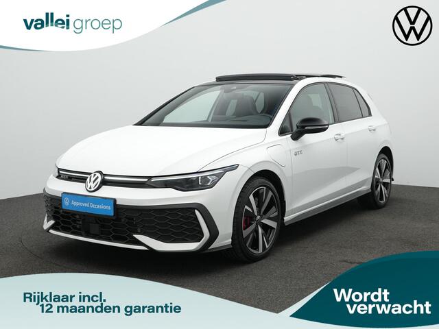 Volkswagen GOLF 1.5 eHybrid 272 pk DSG GTE | Panoramadak | 360 Camera | Head-up display | IQ Light | Stuur-/stoelverwarming