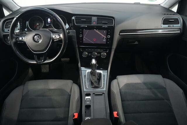 Volkswagen GOLF 1.5 TSI DSG R-Line 150 PK ? ADAP.CRUISE ? NAVI ? LED ? AFN.TREKHAAK ? AUT.AIRCO