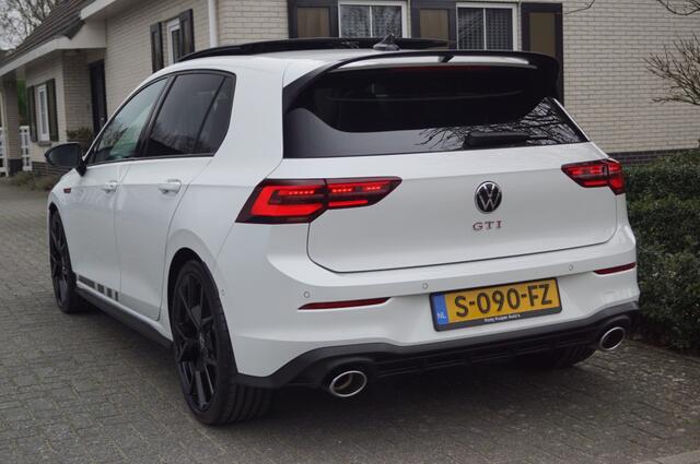 Volkswagen GOLF GTI Clubsport 2.0 TSI (300pk) DSG IQ Light/Pano/Keyless/Camera/ACC/Black style