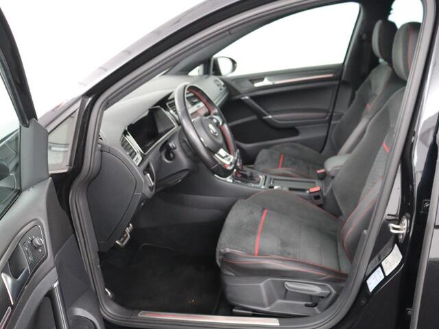 Volkswagen GOLF 2.0 TSI GTI Performance | Panoramadak | Adaptive Cruise | Stoelverwarming | Camera | Keyless | Virtual Cockpit | Carplay