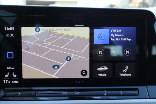 Volkswagen GOLF Variant 1.0 eTSI Life N.A.P. Navigatie, Automaat, Camera, Apple Carplay, Elektrische ramen
