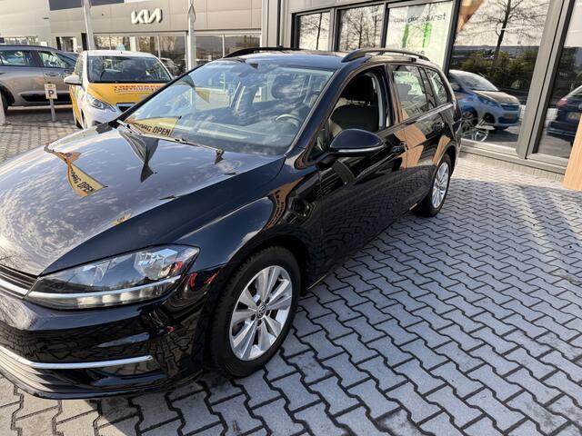 Volkswagen GOLF Variant 1.0 TSI Comfortline Trekhaak navigatie