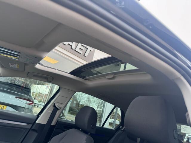 Volkswagen GOLF 1.5 eTSI