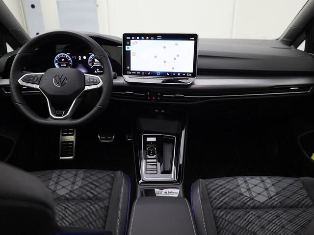 Volkswagen GOLF 1.5eTSI/150PK R-Line DSG · Panoramadak · Camera + Parkeersensoren · Apple/Android Car Play · Garantie t/m 04-06-2030 of 100000km.