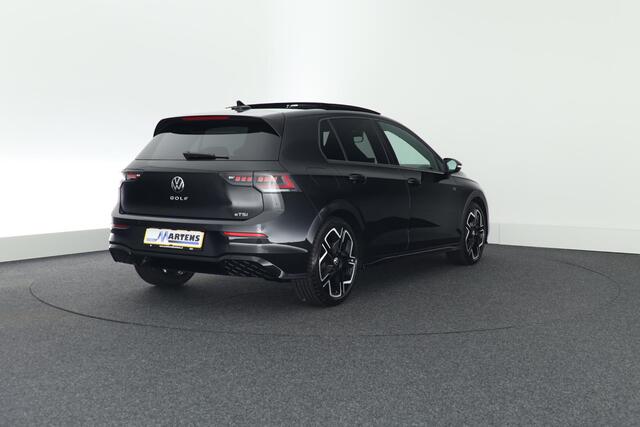 Volkswagen GOLF 1.5 eTSI 150pk DSG R-Line Edition Camera Panoramadak Keyless Virtual Cockpit Navigatie