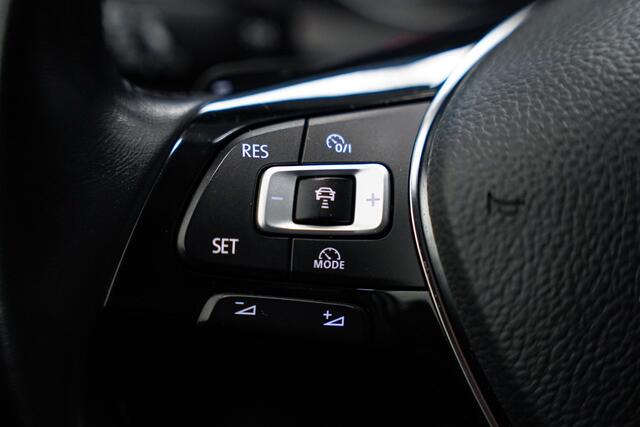 Volkswagen GOLF 1.5 TSI R-Line 150pk|Navi|19"