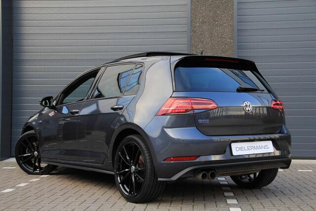 Volkswagen GOLF 1.4 TSI DSG GTE Panorama dak | Full LED matrix | Keyless | 19" Pretoria | Vol in de opties! | MEER FOTO'S VOLGEN!
