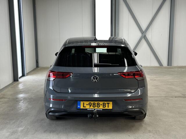 Volkswagen GOLF 1.5 TSI Life 150 pk | Navi | PDC | Winter pakket | Trekhaak |