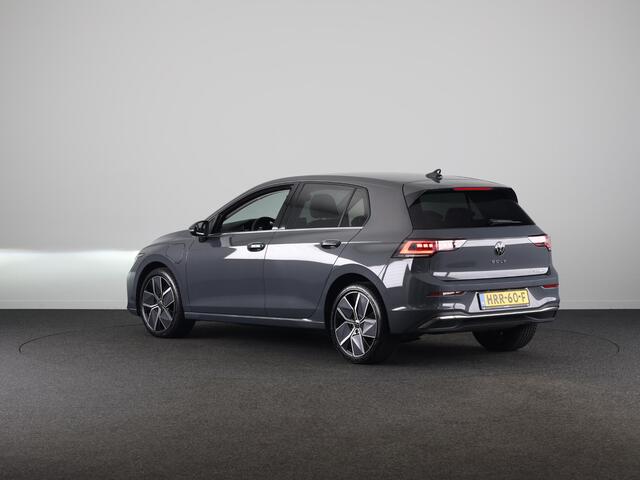Volkswagen GOLF 1.5 eHybrid Style Edition 204 pk Automaat (DSG) | Verlengde garantie | Navigatie via App | Parkeersensoren (Park assist) | Achteruitrijcamera | Stoelverwarming |