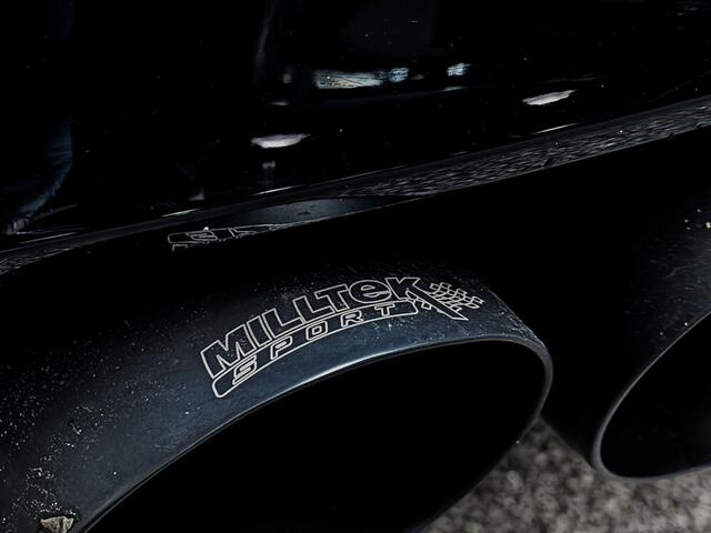 Volkswagen GOLF 8 2.0 TSI R 4Motion Performance MILLTEK|Leder|HUD|H/K|Memory