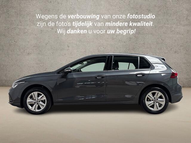 Volkswagen GOLF 1.5 eTSI Sport Automaat (APPLE CARPLAY, 4 CILINDER, GROOT NAVI, STUUR/STOELVERWARMING, CAMERA, SPORTSTOELEN, KEYLESS, PARKEERSENSOREN, NIEUWSTAAT)