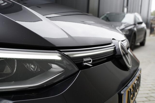 Volkswagen GOLF 1.5 eTSI R-Line | Pano | Memorie stoelen | 19 inch | Sfeer |