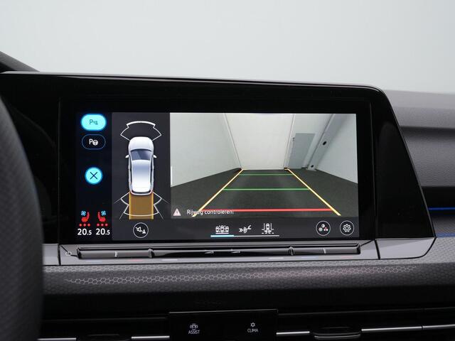 Volkswagen GOLF 1.4 eHybrid 245 pk GTE | Panoramadak | Trekhaak | Leder | Adaptief onderstel | Geheugen-/ventilatiestoel | Head-up display | IQ Light