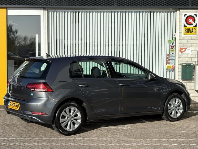 Volkswagen GOLF 1.0 TSI Comfortline Business | NAP | Navigatie | Cruise adaptief | Stoelverwarming | Climate Control | Parkeersensoren | Lichtmetaal |