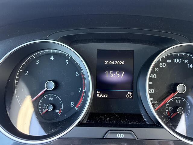 Volkswagen GOLF 1.0 TSI Comfortline Business | NAP | Navigatie | Cruise adaptief | Stoelverwarming | Climate Control | Parkeersensoren | Lichtmetaal |