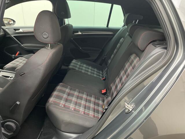 Volkswagen GOLF 2.0 TSI GTI Perf.
