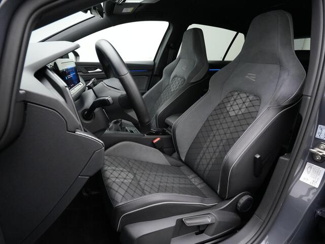 Volkswagen GOLF 1.5 TSI 130 pk R-Line | Adaptive Cruise | Navigatie | Sportonderstel | Keyless Entry | Parkeersensoren voor/achter | Carplay