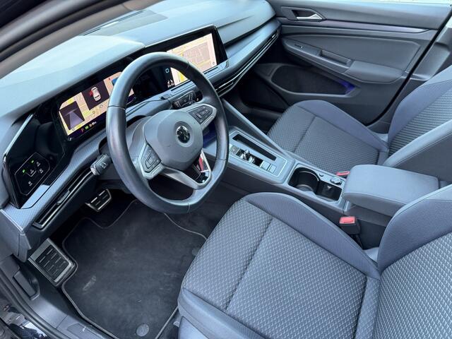 Volkswagen GOLF 1.5 eTSI 1.5 eTSI 150pk Pano Navi ACC Sfeerverlichting