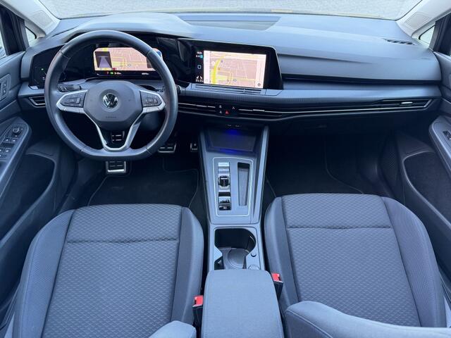 Volkswagen GOLF 1.5 eTSI 1.5 eTSI 150pk Pano Navi ACC Sfeerverlichting