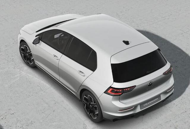 Volkswagen GOLF 1.5 eTSI 116PK R-Line Edition / Fabrieksgarantie tot 31-03 2029 / 360° Camera / 18'' LMv / VW