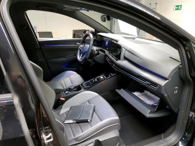 Volkswagen GOLF GTE 1.4 eHybrid 245PK | Vol Leer | Stoel Ventilatie | IQ Light Matrix LED | Memory | Klasse 3 | 18"Inch | Getint Glas |