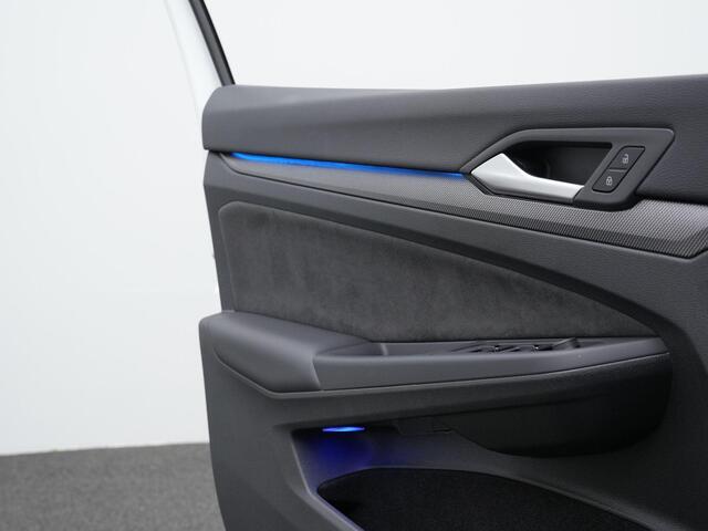 Volkswagen GOLF 1.5 eTSI 150 pk DSG R-Line | IQ Light | Achteruitrijcamera | Adaptive Cruise | Stuur-/stoelverwarming | Sportonderstel