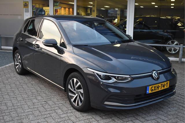 Volkswagen GOLF 1.4 eHybrid Style, BOEKJES,NAP EN ONDERHOUDSHISTORIE