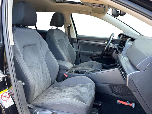 Volkswagen GOLF 1.5 eTSI DSG Style ? Pano ? Stuurverwarming ? Massage