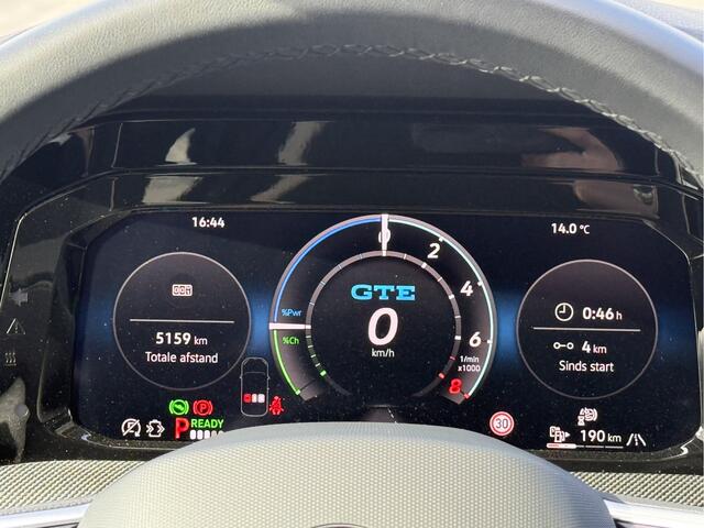 Volkswagen GOLF 1.5 eHybrid GTE | Pano | IQ | 360° | HUD