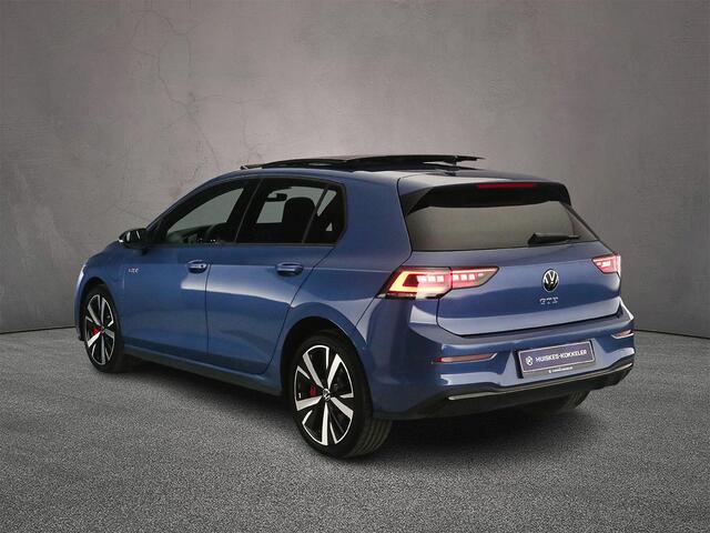 Volkswagen GOLF GTE 1.5 TSI eHybrid 272pk DSG Automaat Trekhaak, Panoramadak, Adaptive cruise control, 360 camera, LED matrix koplampen, Black style, Achteruitrijcamera