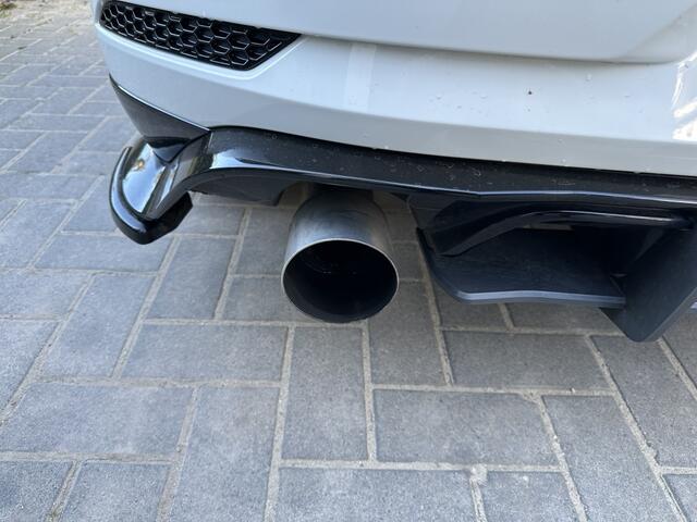 Volkswagen GOLF 2.0 TSI GTI Perf.