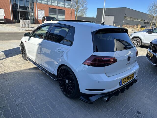Volkswagen GOLF 2.0 TSI GTI Perf.