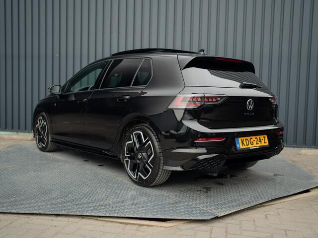 Volkswagen GOLF 1.5 eTSI R-Line Edition | Panodak | IQ Light | Trekhaak wegkl. | Harman/Kardon | Head Up | Prijs Rijklaar!!