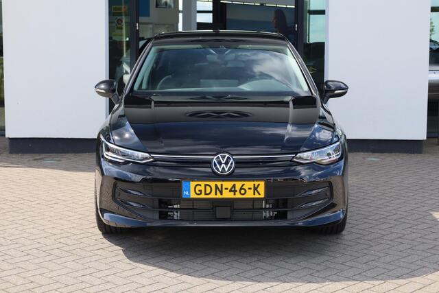 Volkswagen GOLF 1.5 eTSI Life Edition PL ¤671 p/m* 116PK / 85kW, Full map navigatie, achteruitrijcamera (rear view), comfortstoelen, adaptieve cruise control (acc), volledig digitaal instrumentenpaneel, draadloos Apple Carplay & Android Auto, LED koplampen, parkeersensor