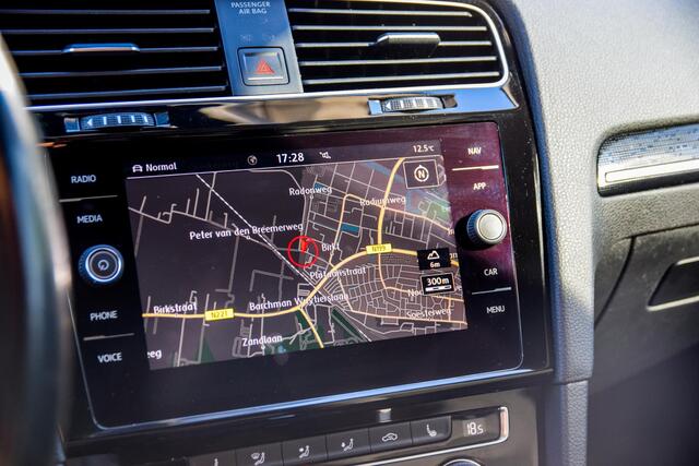 Volkswagen GOLF 1.5 TSI Highline Business R | Automaat | Acc | Navigatie | Stoelverwarming