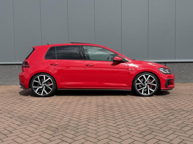 Volkswagen GOLF 2.0 TSI GTI Performance PANO | DCC | DYN | KEYLESS