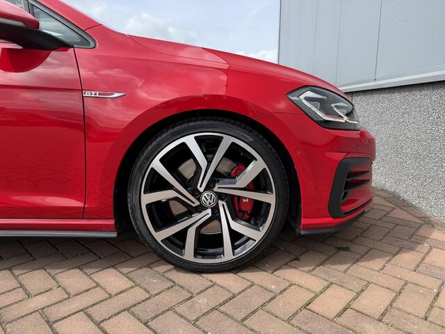 Volkswagen GOLF 2.0 TSI GTI Performance PANO | DCC | DYN | KEYLESS