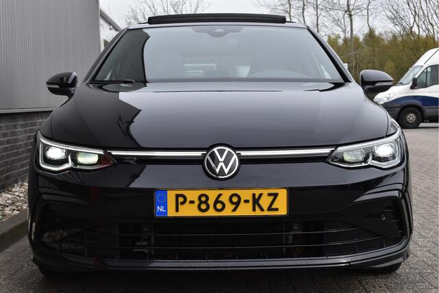Volkswagen GOLF 1.5 eTSI R-Line Panorama, Virtual cockpit, Adaptive cruise, Stuur/Stoelverwarming, Sfeer, Camera