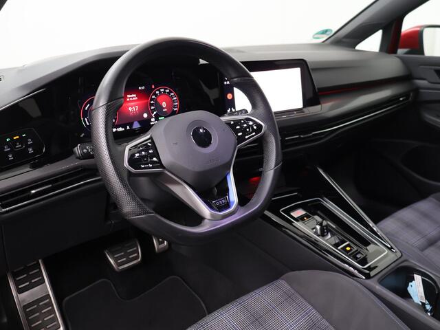 Volkswagen GOLF 1.4 eHybrid GTE | 245 PK | SoH 97% | Panoramadak | Achteruitrijcamera | Voorstoelen verwarmd | LED verlichting |